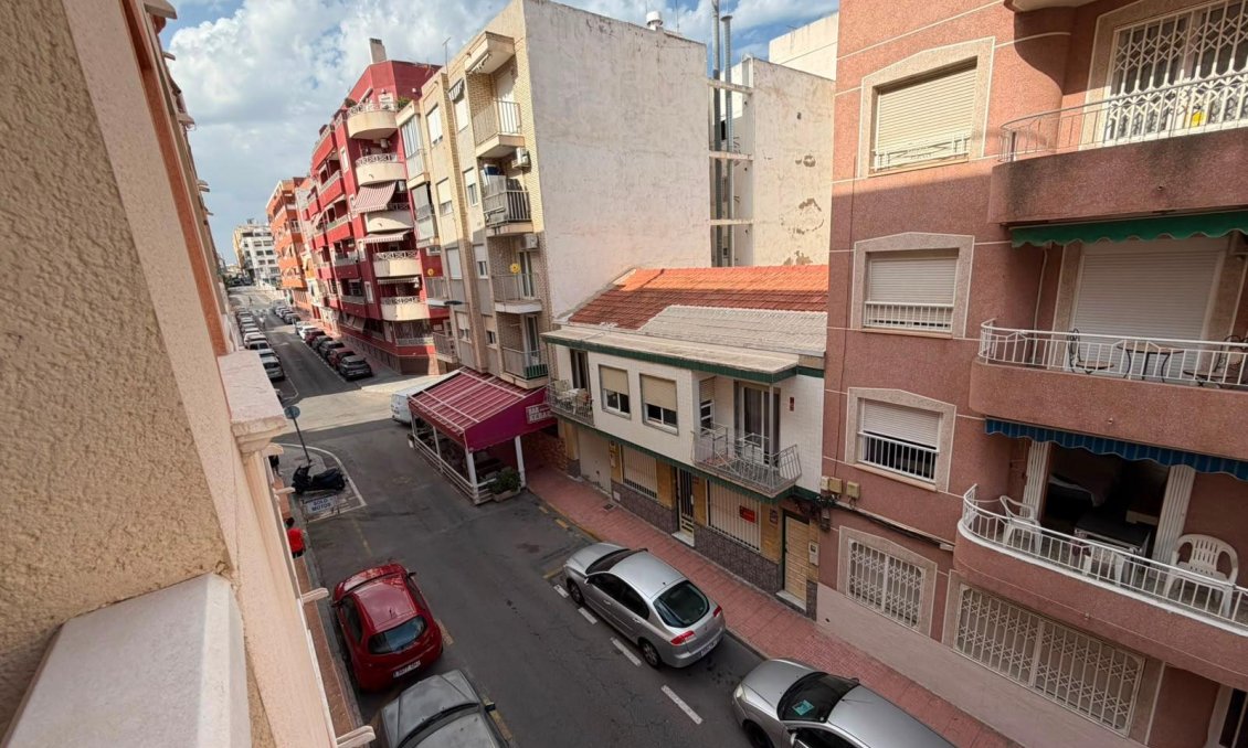 Revente - Appartement -
Torrevieja - Estacion De Autobuses