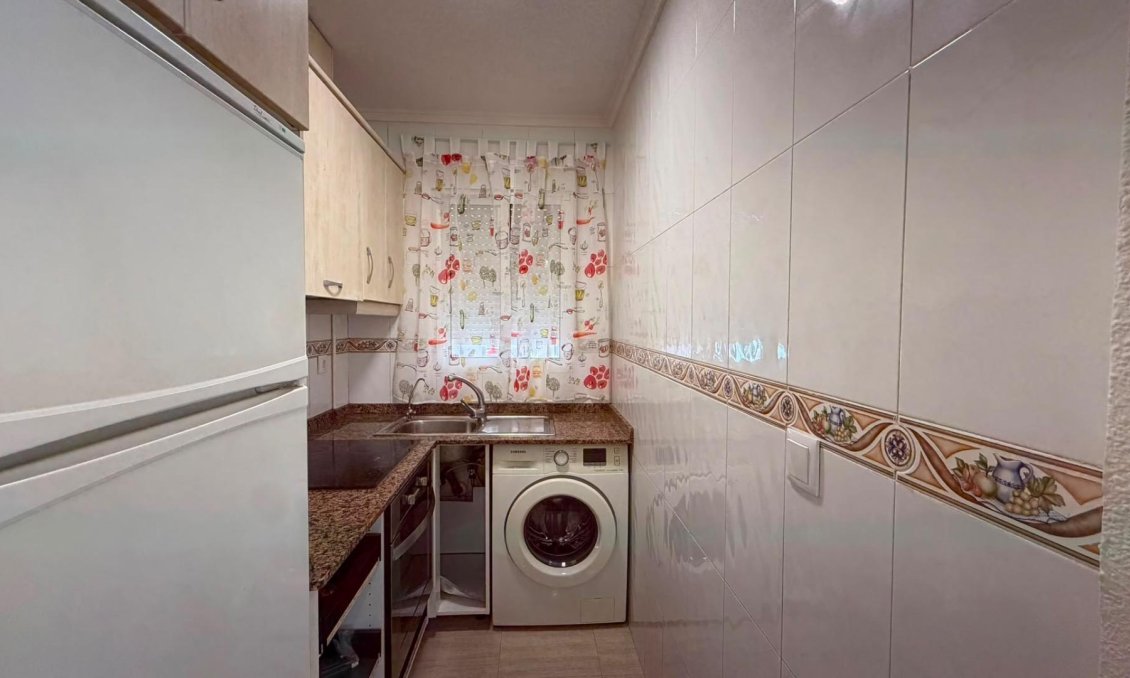 Revente - Appartement -
Torrevieja - Estacion De Autobuses