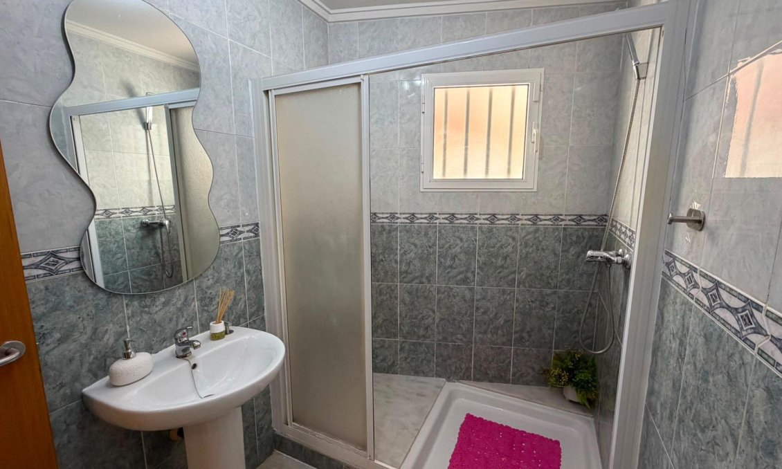Revente - Appartement -
Torrevieja - Estacion De Autobuses