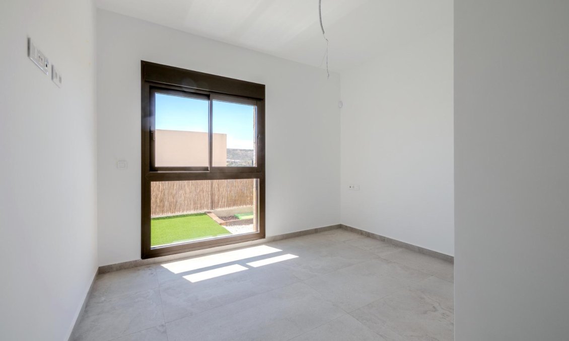 Obra nueva - Villa -
Algorfa - La Finca Golf