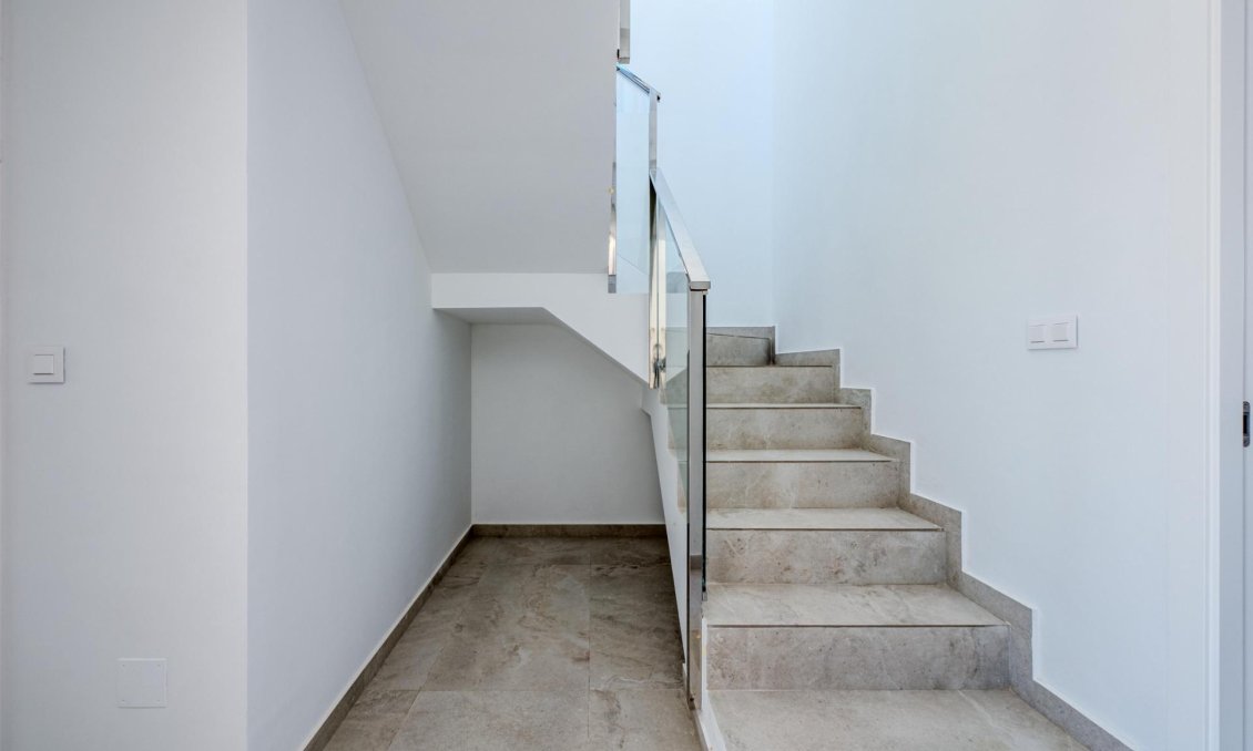 Obra nueva - Villa -
Algorfa - La Finca Golf