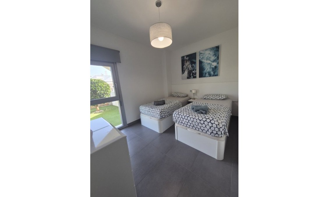 Segunda mano - Bungalow -
Vistabella Golf Entre Naranjos - Inland