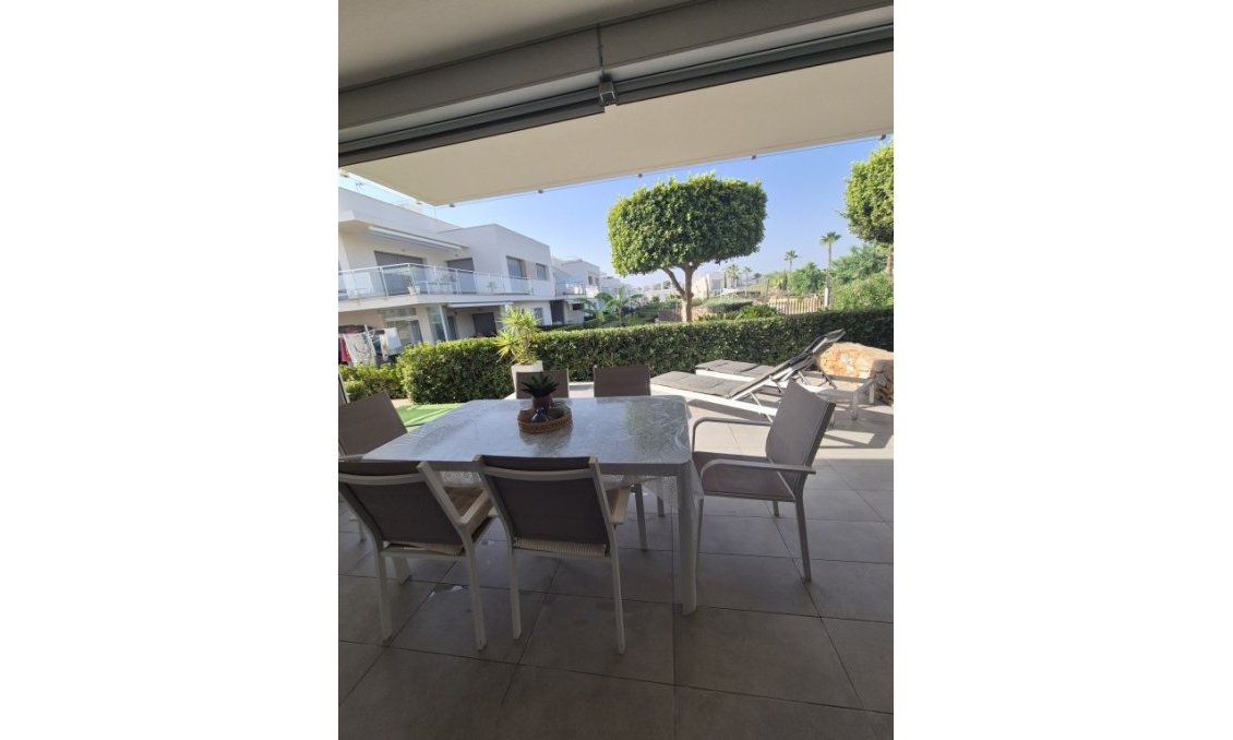 Segunda mano - Bungalow -
Vistabella Golf Entre Naranjos - Inland