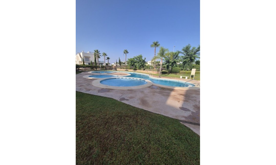 Segunda mano - Bungalow -
Vistabella Golf Entre Naranjos - Inland