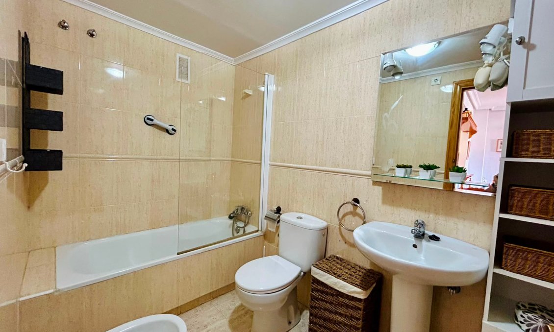 Segunda mano - Apartamento -
La Mata - Costa Blanca