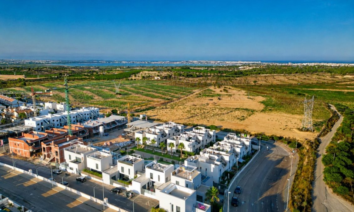 Segunda mano - Villa -
San Miguel de Salinas - Inland
