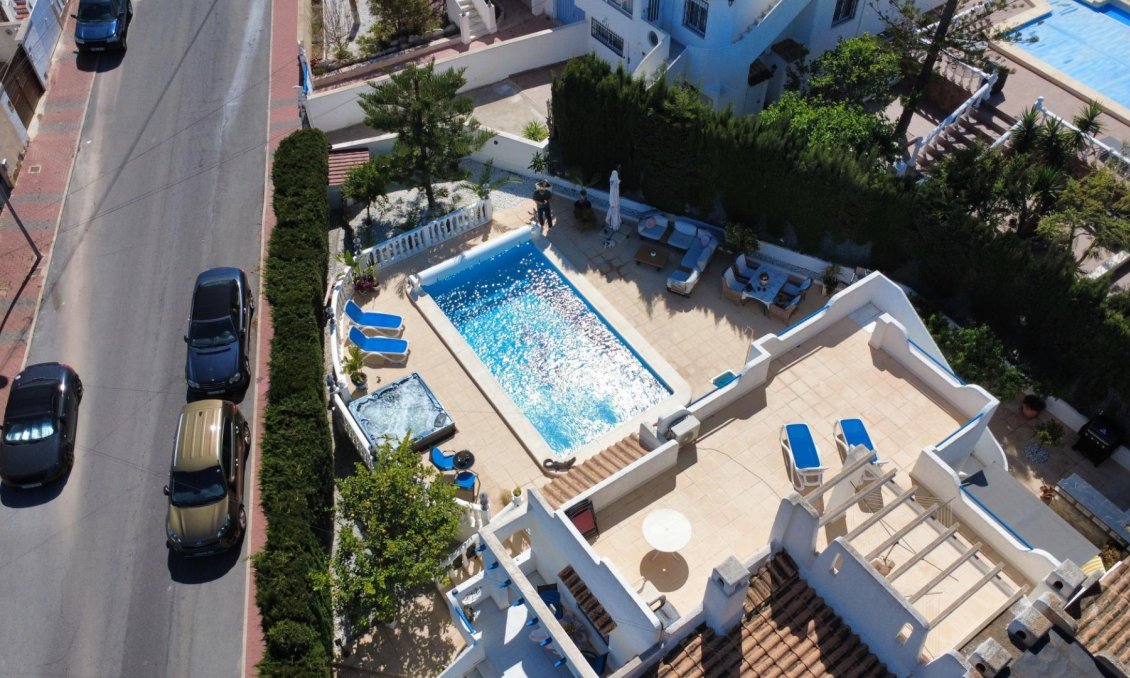 Segunda mano - Villa / Semi pareado -
Torrevieja - Los Balcones
