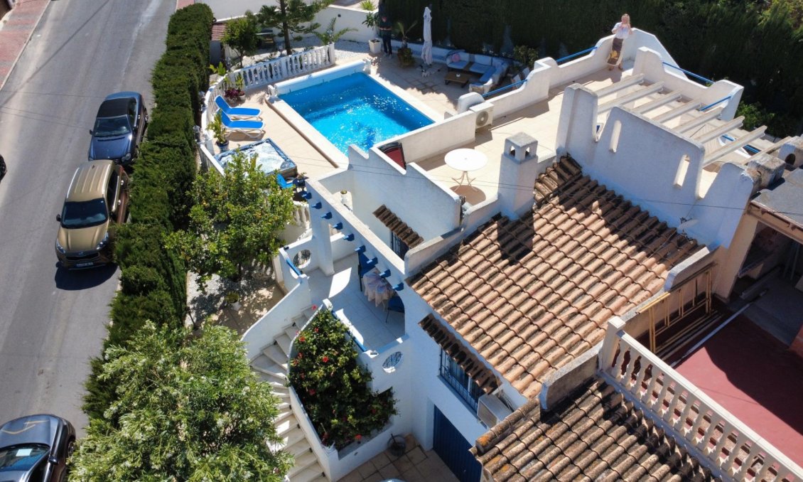 Segunda mano - Villa / Semi pareado -
Torrevieja - Los Balcones