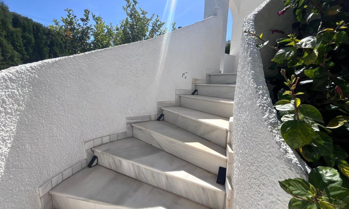 Segunda mano - Villa / Semi pareado -
Torrevieja - Los Balcones