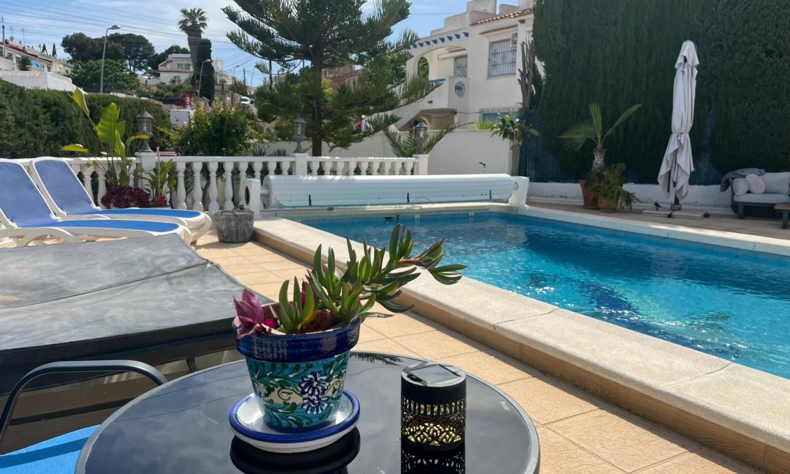 Segunda mano - Villa / Semi pareado -
Torrevieja - Los Balcones