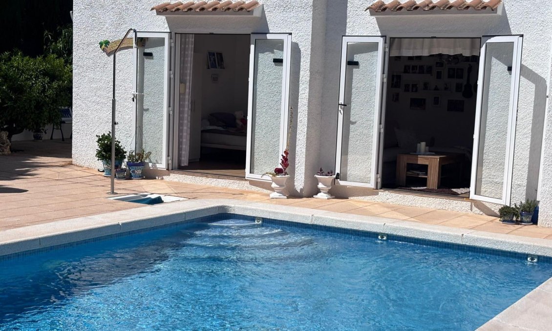 Segunda mano - Villa / Semi pareado -
Torrevieja - Los Balcones