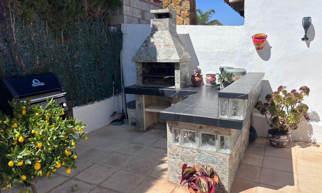 Segunda mano - Villa / Semi pareado -
Torrevieja - Los Balcones