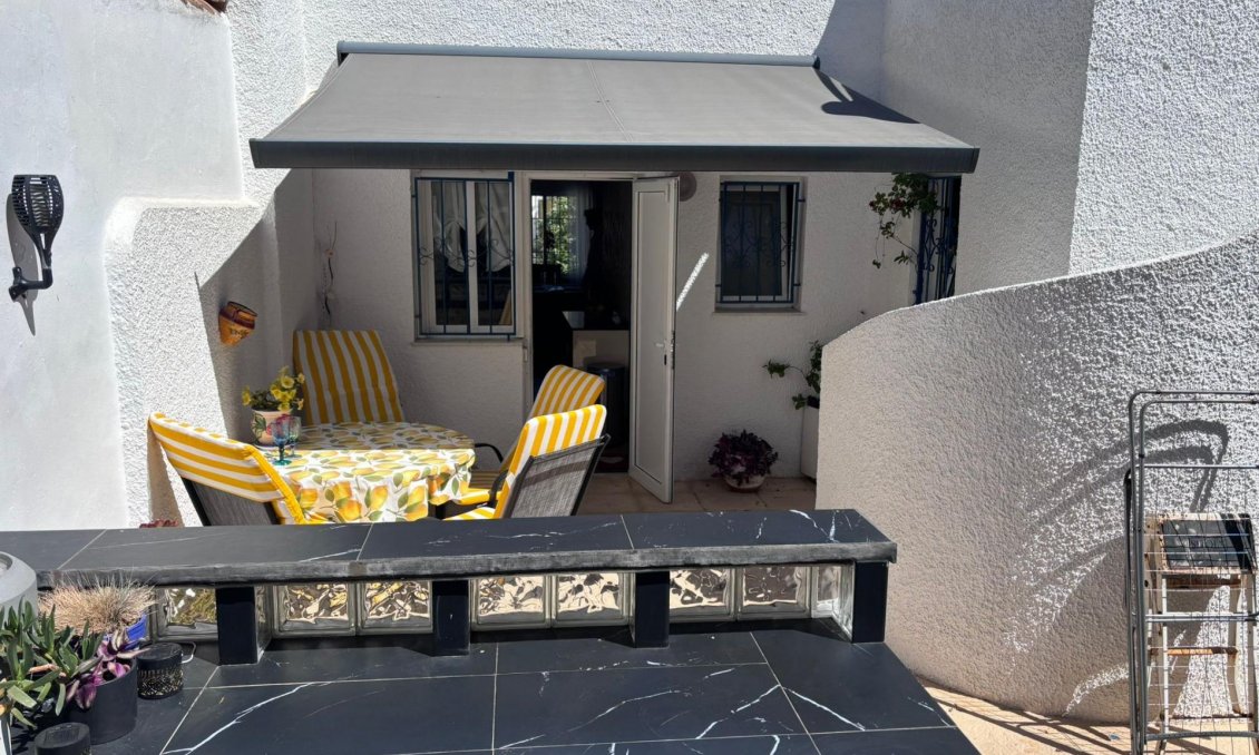 Segunda mano - Villa / Semi pareado -
Torrevieja - Los Balcones
