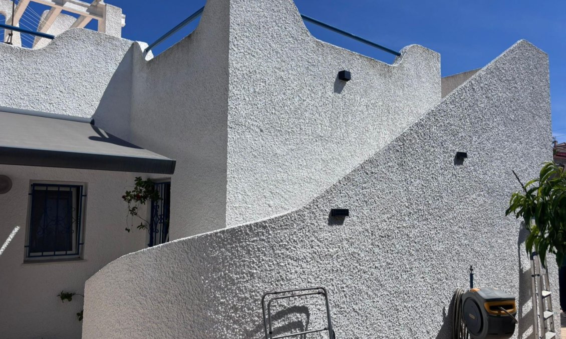 Segunda mano - Villa / Semi pareado -
Torrevieja - Los Balcones
