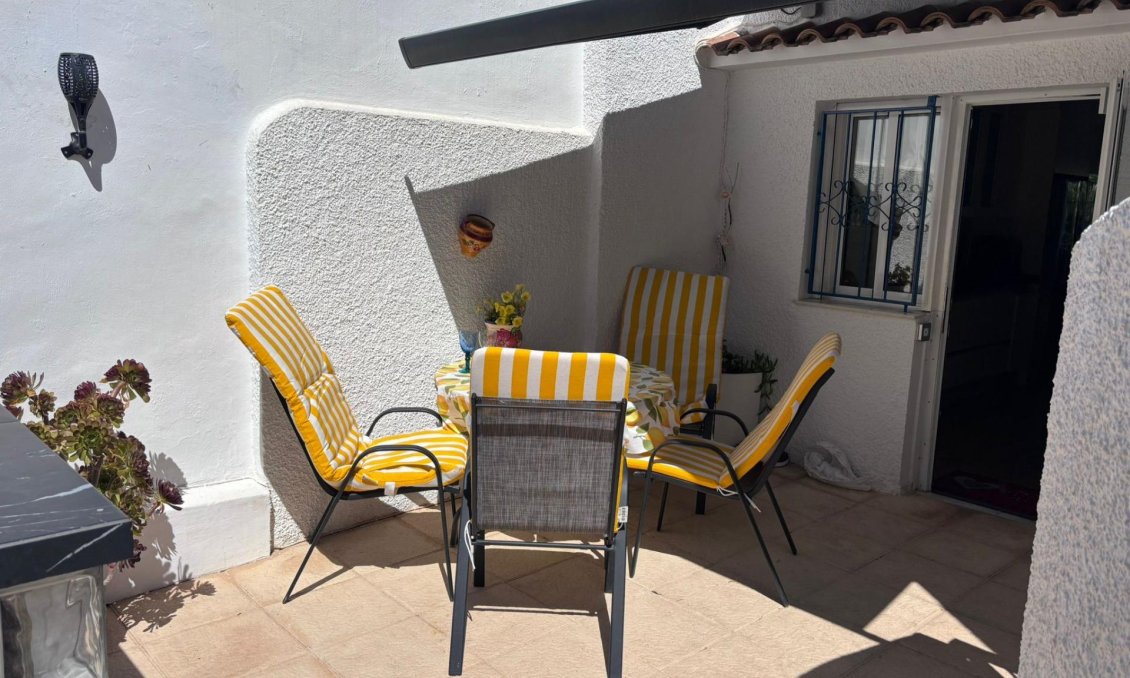 Segunda mano - Villa / Semi pareado -
Torrevieja - Los Balcones