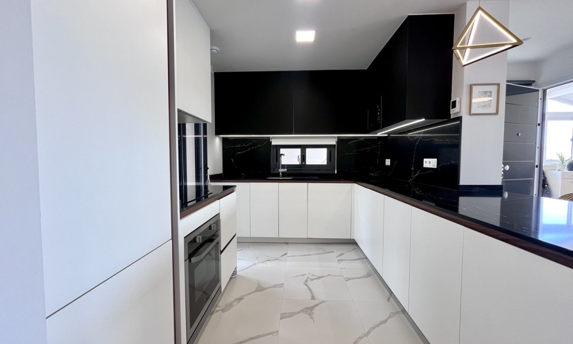 Segunda mano - Apartamento -
San Miguel de Salinas - Inland