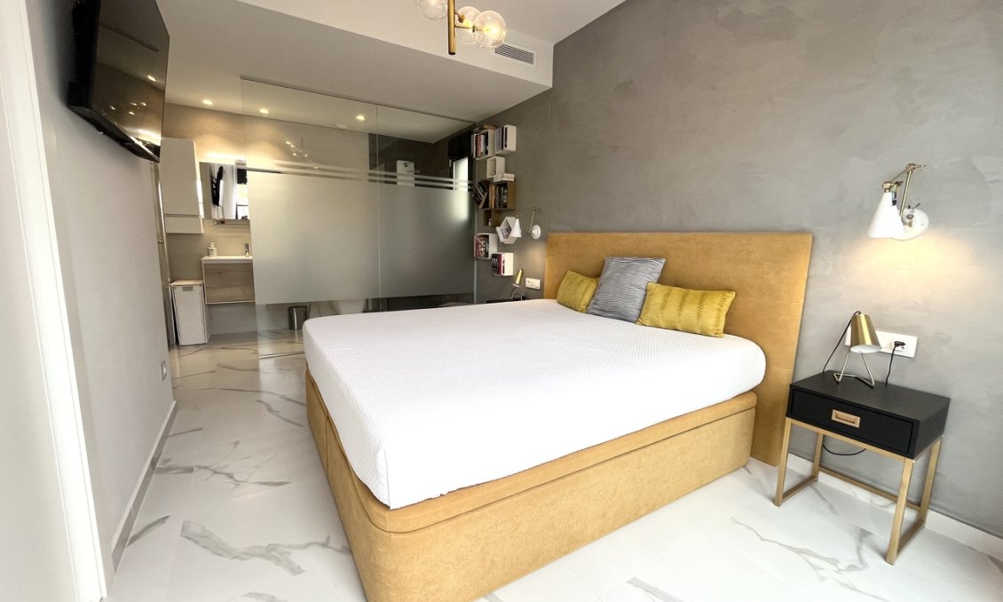 Segunda mano - Apartamento -
San Miguel de Salinas - Inland