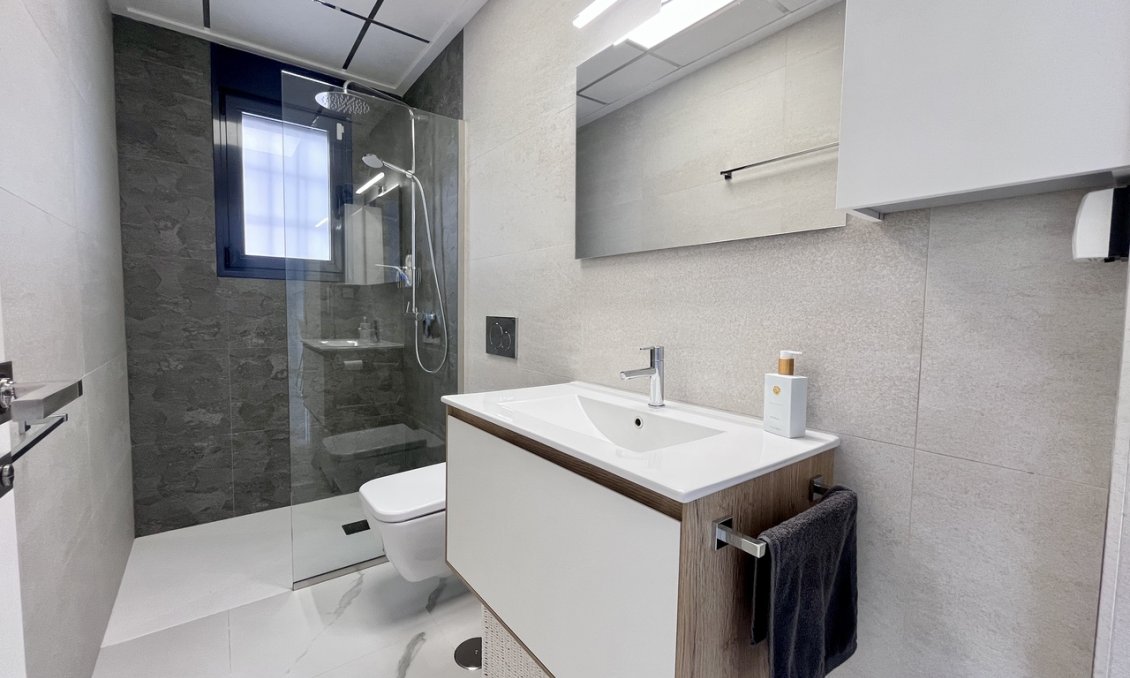 Segunda mano - Apartamento -
San Miguel de Salinas - Inland