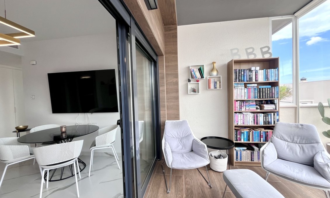 Segunda mano - Apartamento -
San Miguel de Salinas - Inland