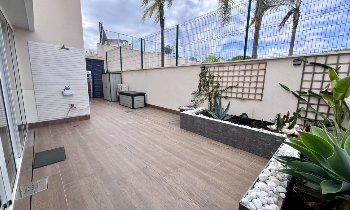 Segunda mano - Apartamento -
San Miguel de Salinas - Inland