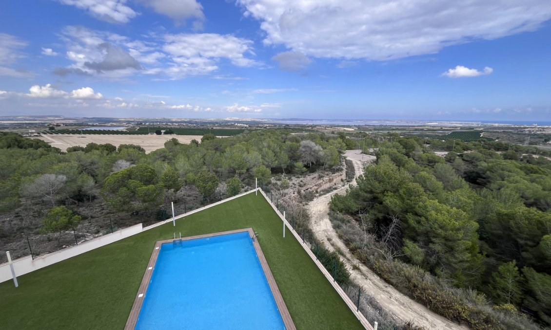 Segunda mano - Apartamento -
San Miguel de Salinas - Inland