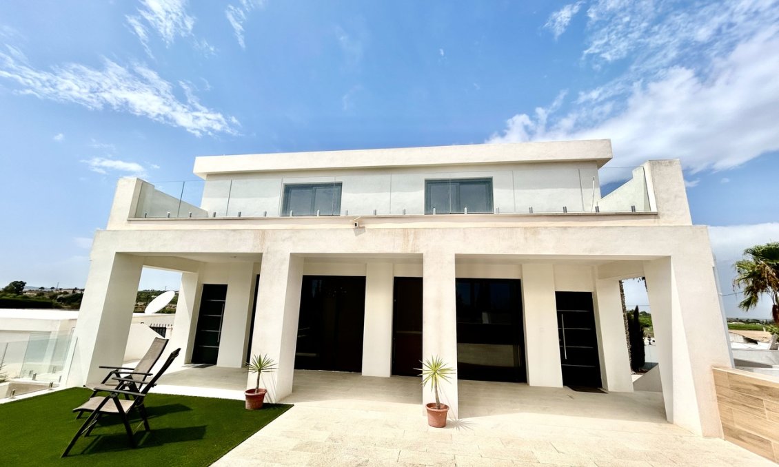Segunda mano - Villa -
Los Montesinos - Costa Blanca