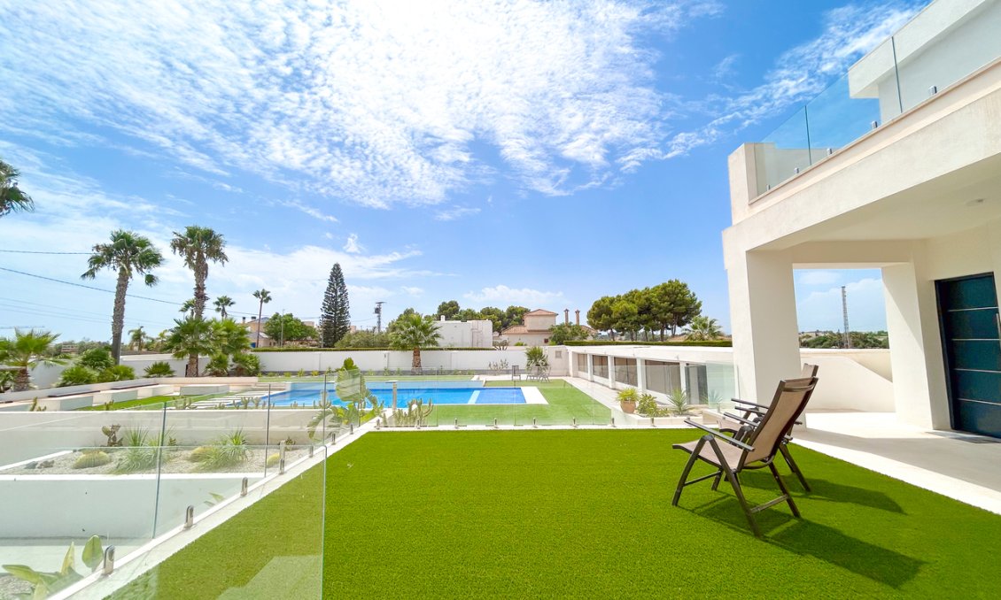 Segunda mano - Villa -
Los Montesinos - Costa Blanca