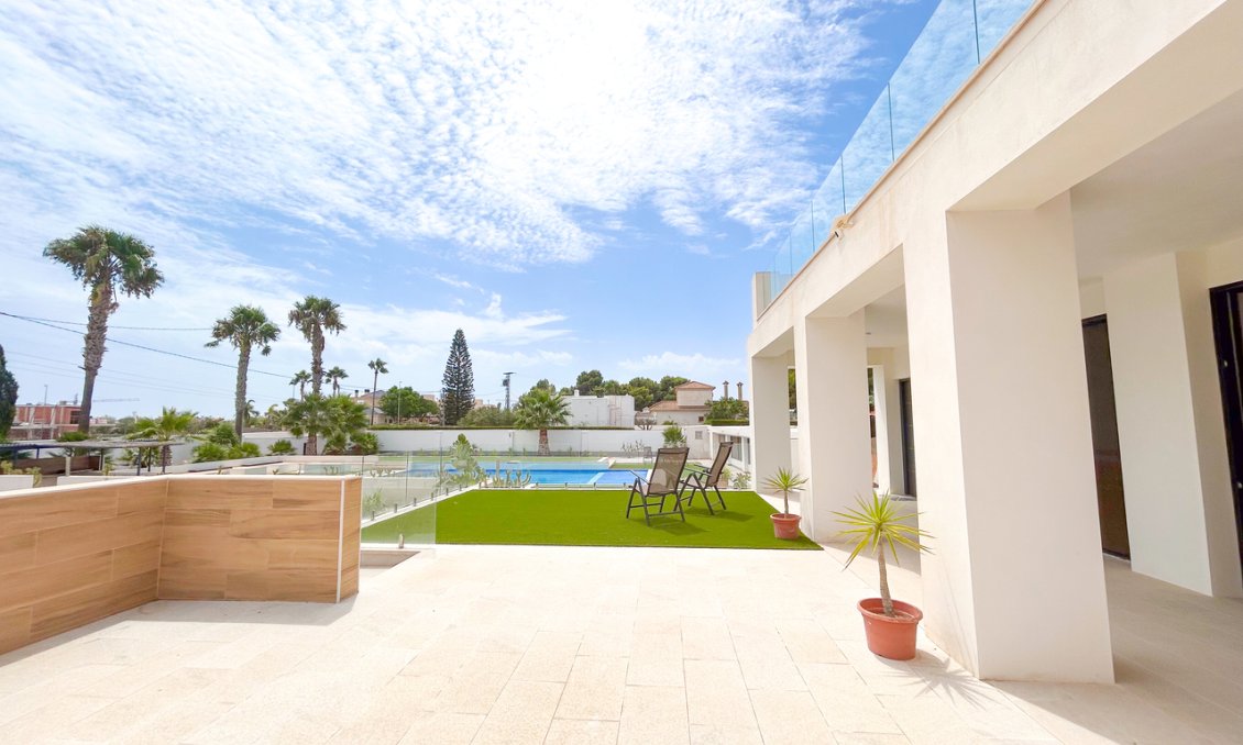 Segunda mano - Villa -
Los Montesinos - Costa Blanca