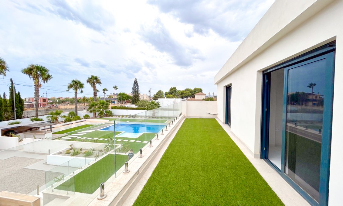 Segunda mano - Villa -
Los Montesinos - Costa Blanca