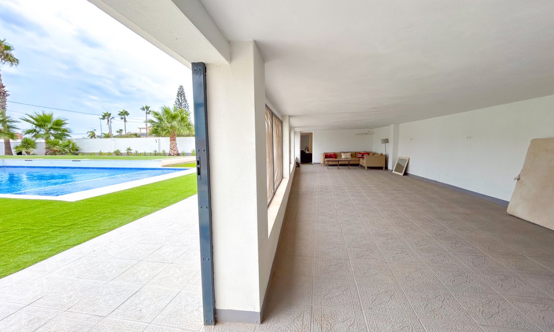 Segunda mano - Villa -
Los Montesinos - Costa Blanca