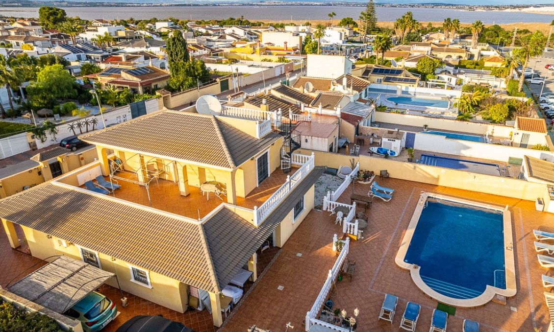 Segunda mano - Villa -
Torrevieja - Costa Blanca