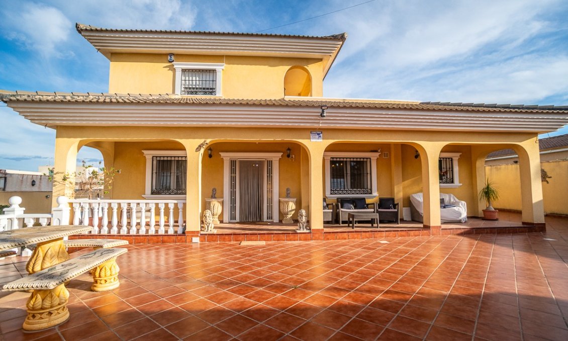 Segunda mano - Villa -
Torrevieja - Costa Blanca