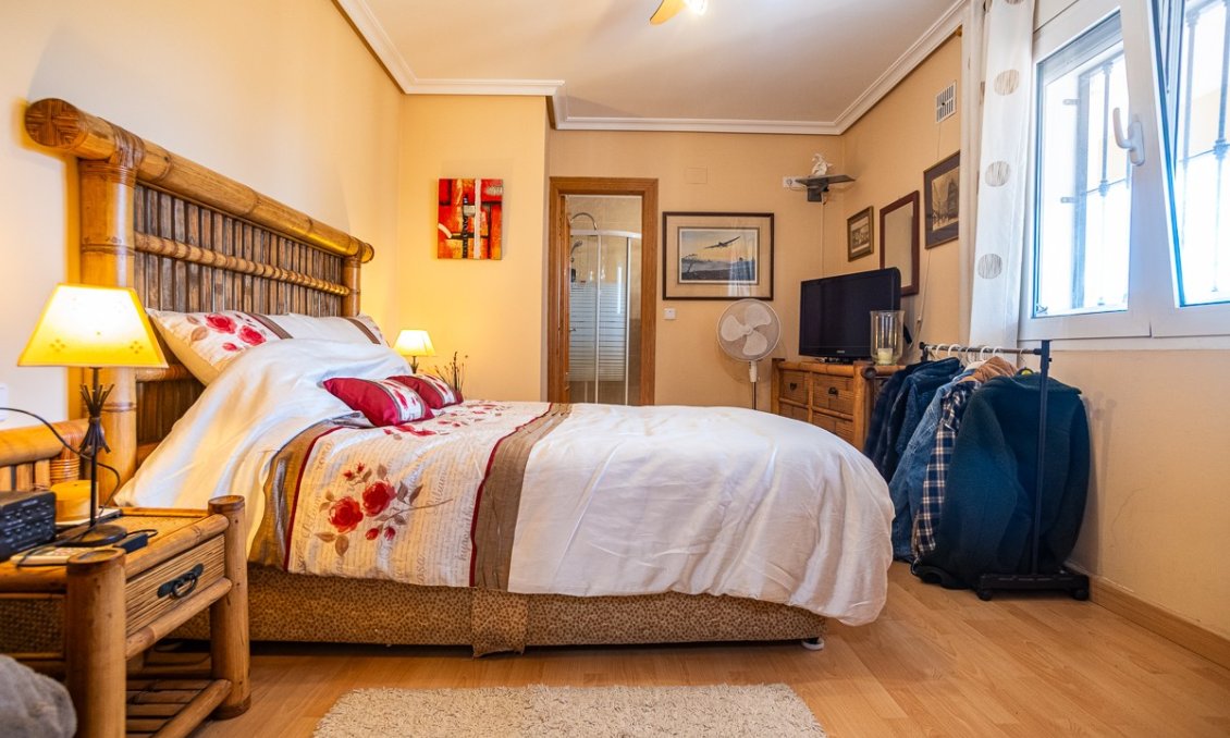 Segunda mano - Villa -
Torrevieja - Costa Blanca