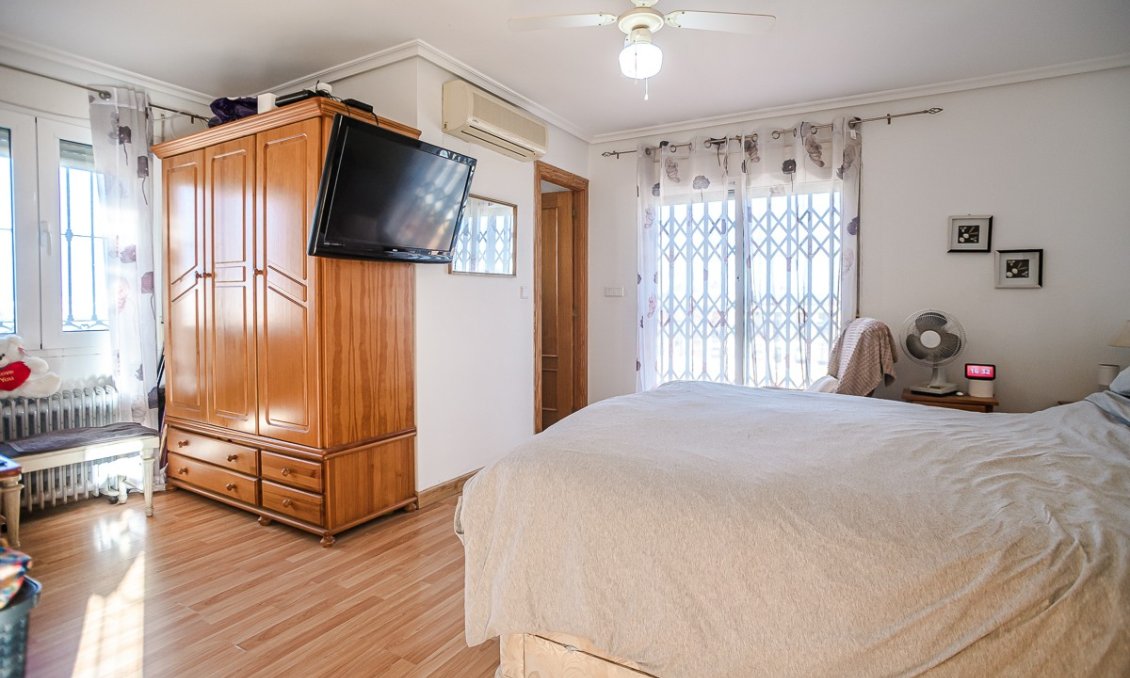 Segunda mano - Villa -
Torrevieja - Costa Blanca