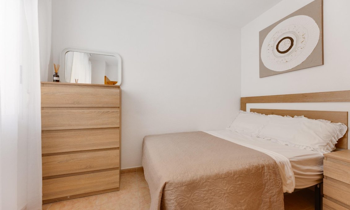 Segunda mano - Apartamento -
Torrevieja - Centro