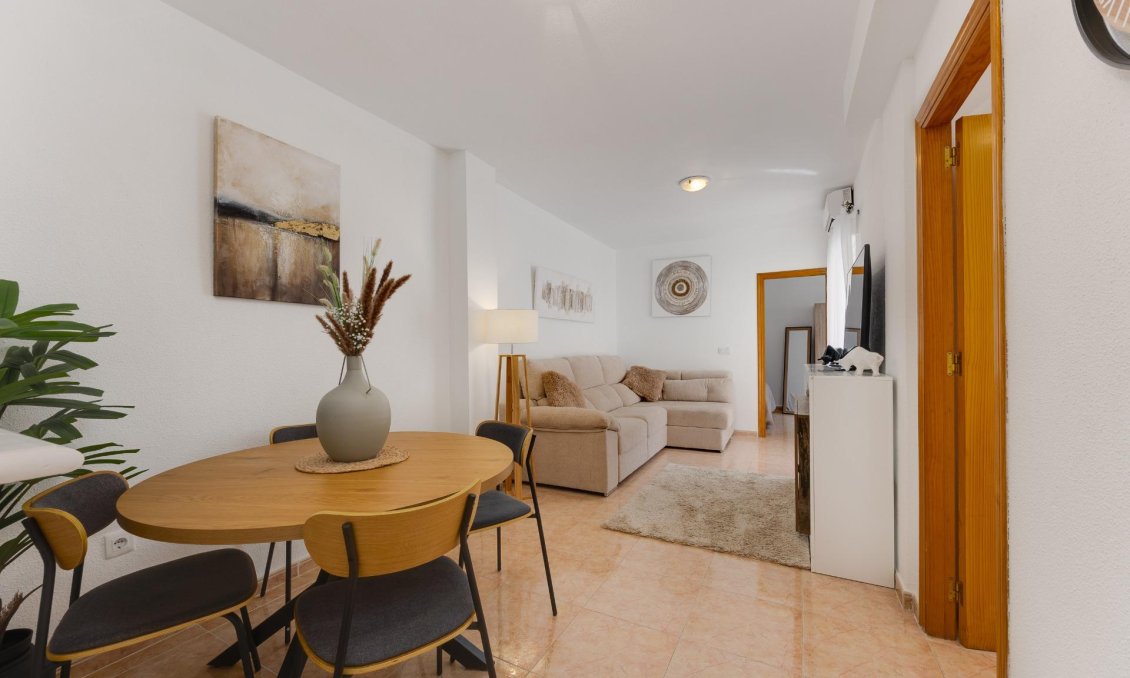 Segunda mano - Apartamento -
Torrevieja - Centro