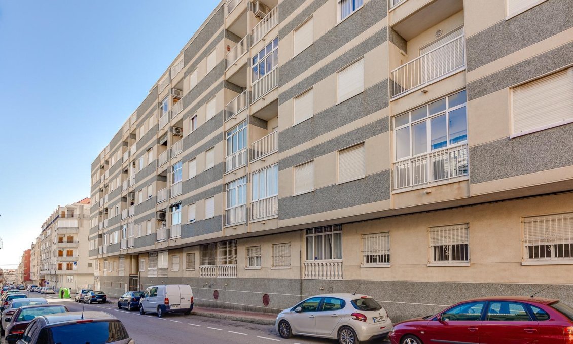 Segunda mano - Apartamento -
Torrevieja - Centro