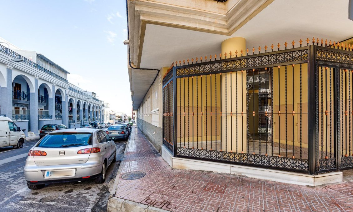 Segunda mano - Apartamento -
Torrevieja - Centro
