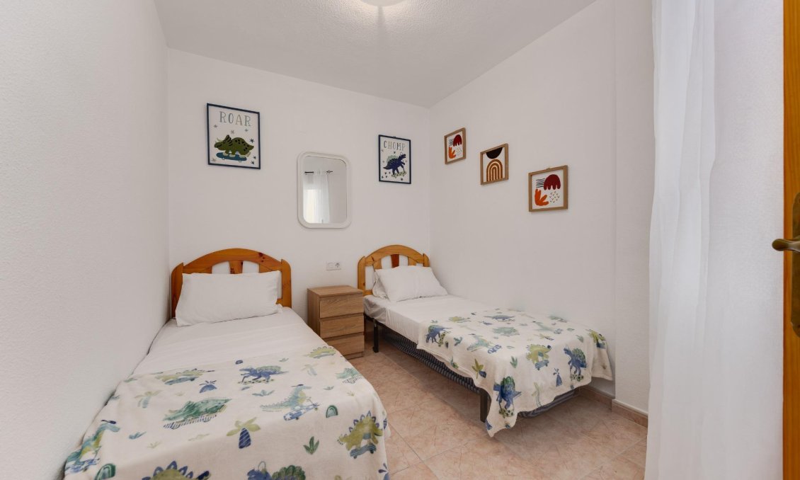 Segunda mano - Apartamento -
Torrevieja - Centro