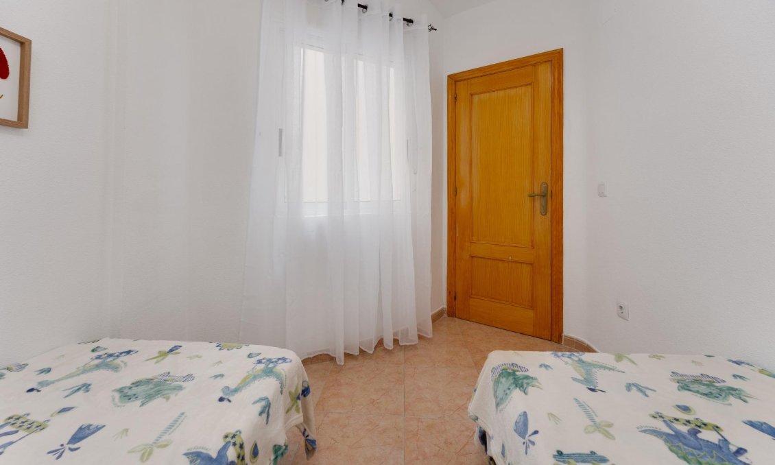 Segunda mano - Apartamento -
Torrevieja - Centro