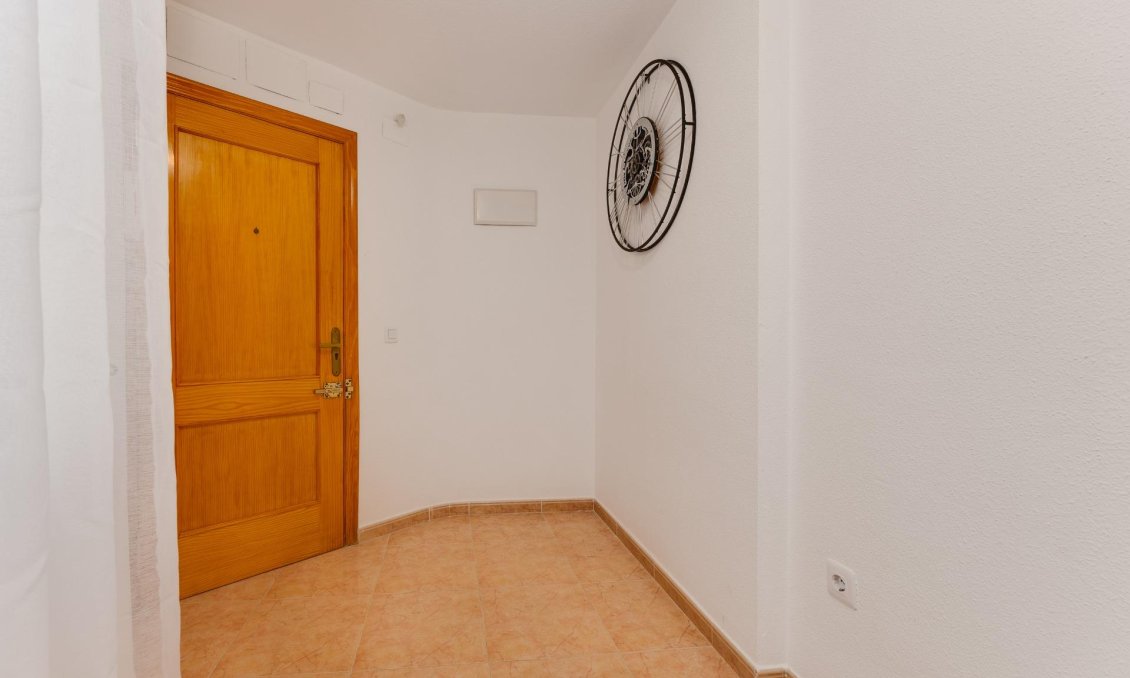 Segunda mano - Apartamento -
Torrevieja - Centro