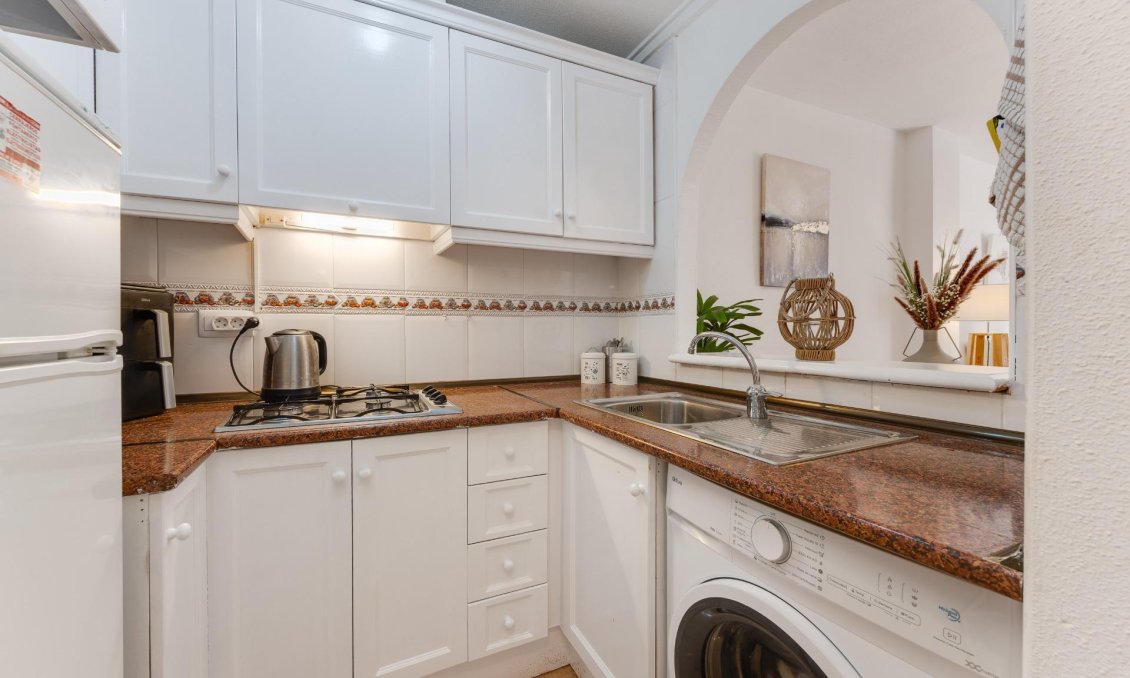 Segunda mano - Apartamento -
Torrevieja - Centro
