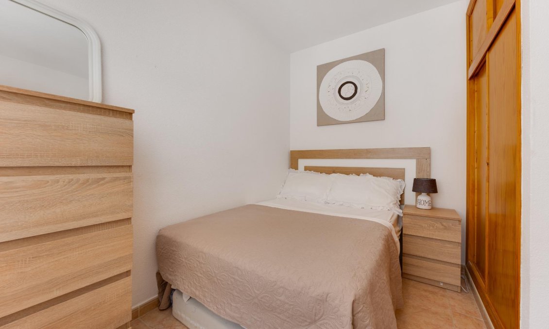 Segunda mano - Apartamento -
Torrevieja - Centro
