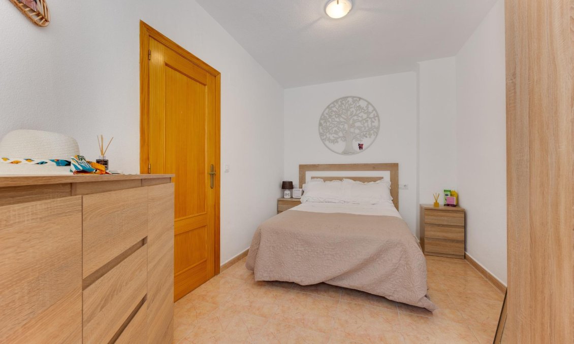 Segunda mano - Apartamento -
Torrevieja - Centro