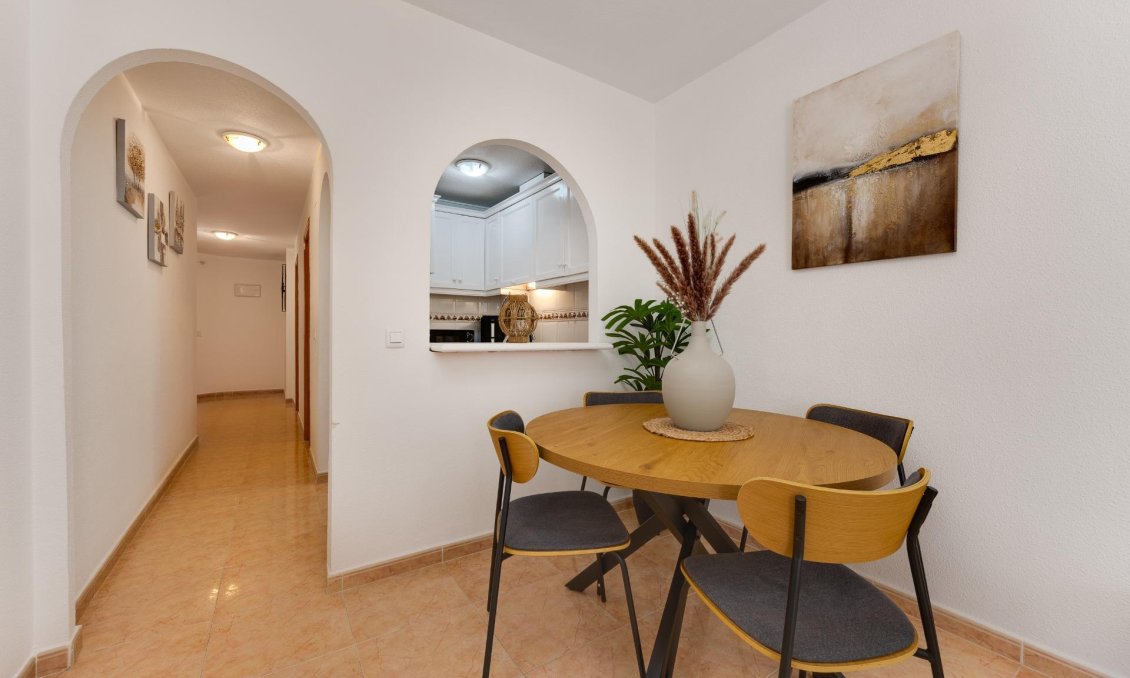 Segunda mano - Apartamento -
Torrevieja - Centro