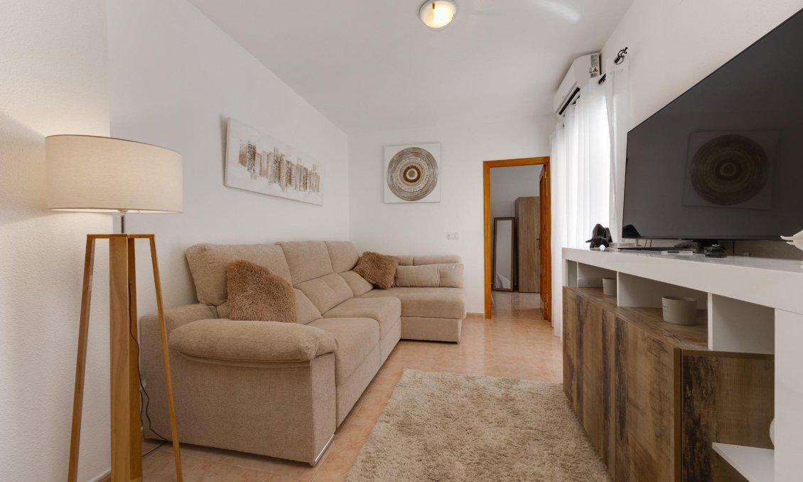 Segunda mano - Apartamento -
Torrevieja - Centro