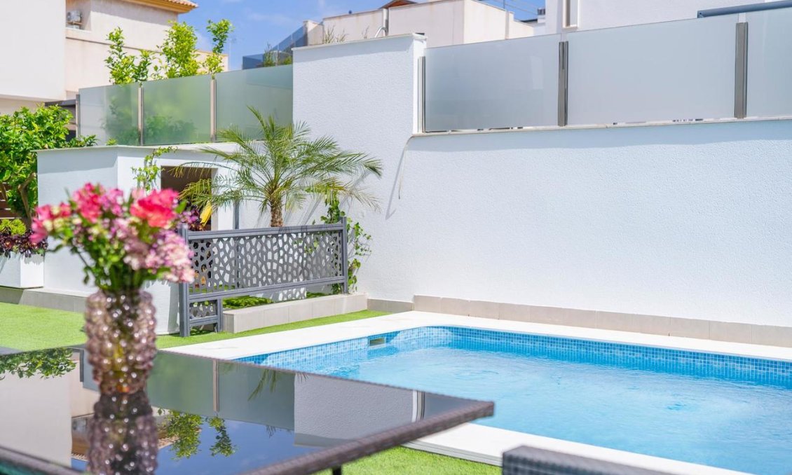 Segunda mano - Villa -
Torrevieja - Costa Blanca