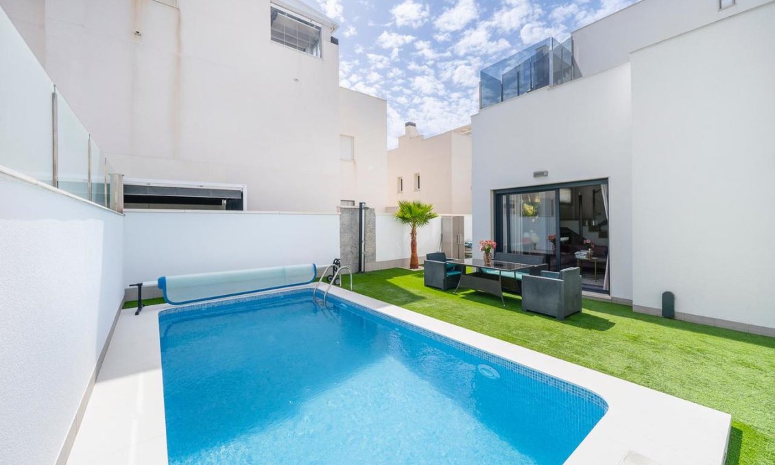 Segunda mano - Villa -
Torrevieja - Costa Blanca