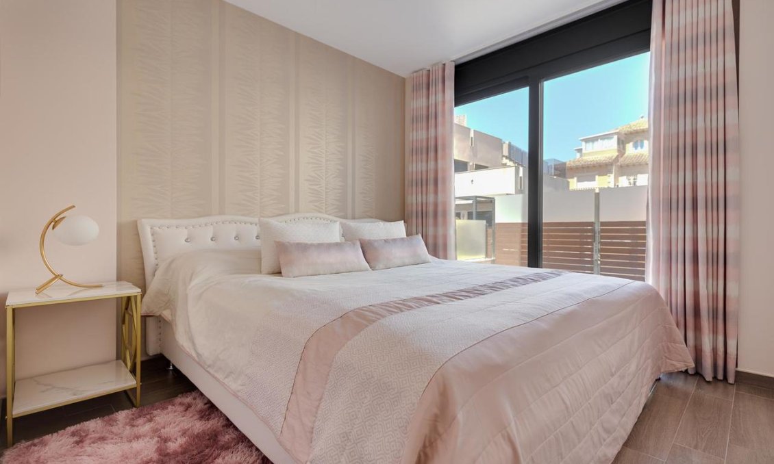 Segunda mano - Villa -
Torrevieja - Costa Blanca