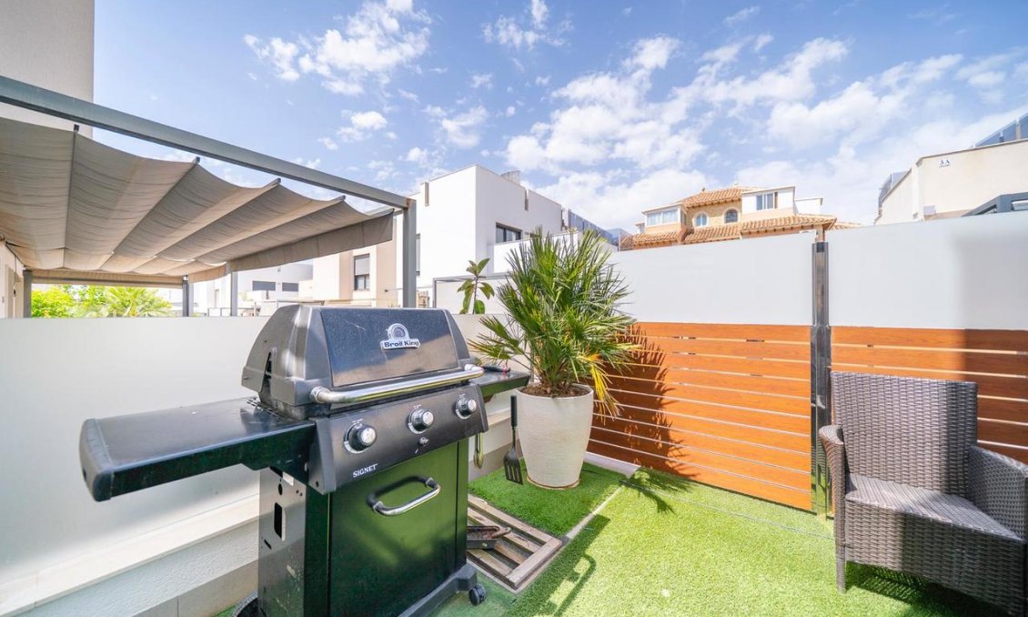 Segunda mano - Villa -
Torrevieja - Costa Blanca